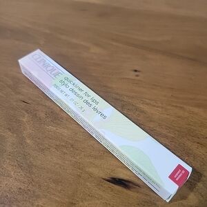 Clinque Quickliner For Lips - 05 Intense Passion